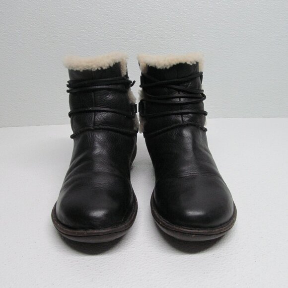 UGG Australia Caspia Genuine Leather Sheepskin Boots size 10 - Picture 2 of 10